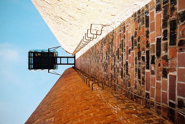 bio věže „Castel del Monte Lužice“ / Německo / 2013 / VIII