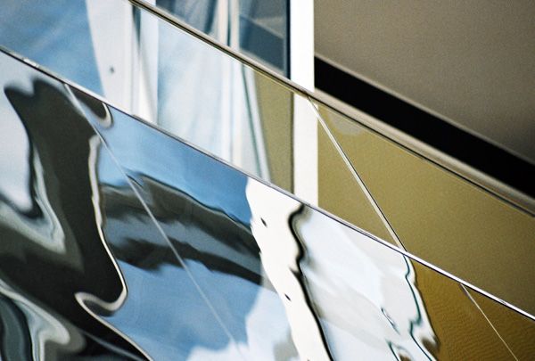 Behnisch architekten / správní budova banky Nord/LB, Hannover, Německo / X