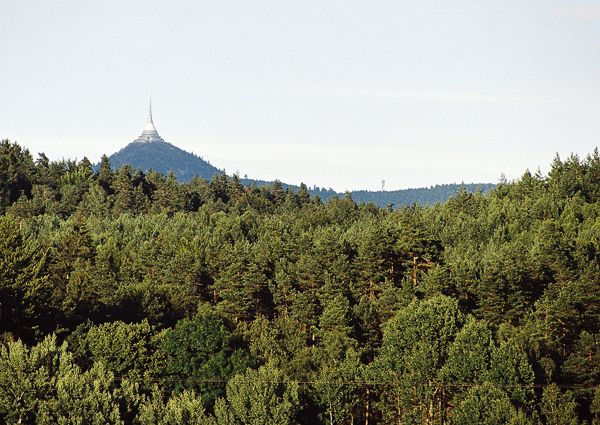 Karel Hubáček / Televizní vysílač a horský hotel Ještěd, Liberec / II