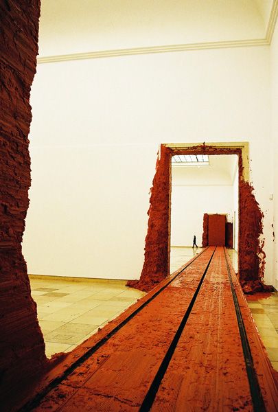 Anish Kapoor - Svayambh / Haus der Kunst, Mnichov, Německo / 2007 / V