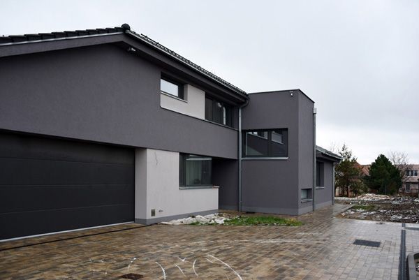 Jaromír Sedlák / photographic documentation of family house / Šlapanice, Czech Republic / 2015 / I