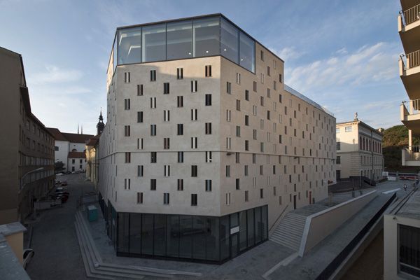architekti Hrůša a spol., Ateliér Brno s.r.o. / parkovací dům Domini Park / Brno / IV