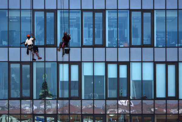 Hofmannservis / Trinity Office Center / window cleaning by climbing / X