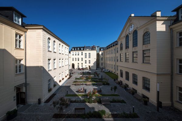 PRIVILEG - reconstruction of monuments and historical buildings / Facades - Palacký University Olomouc / Křížkovského street no. 10, Olomouc / 2018 / II
