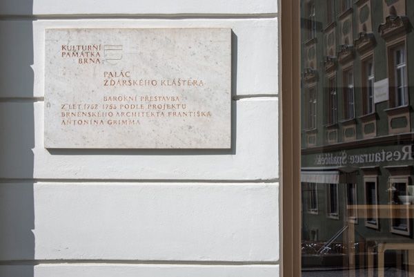 PRIVILEG - rekonstrukce památek a historických budov / Facade / Zelný trh no.10, Brno / 2019 / XII