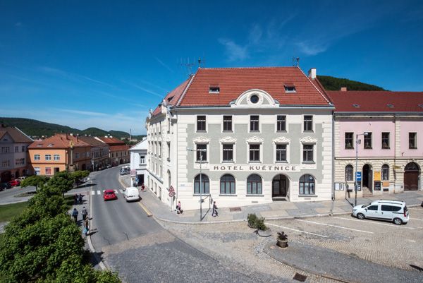 PRIVILEG - reconstruction of monuments and historical buildings / Facade / hotel Květnice, Tišnov / 2019 / I