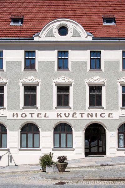 PRIVILEG - rekonstrukce památek a historických budov / Facade / hotel Květnice, Tišnov / 2019 / III