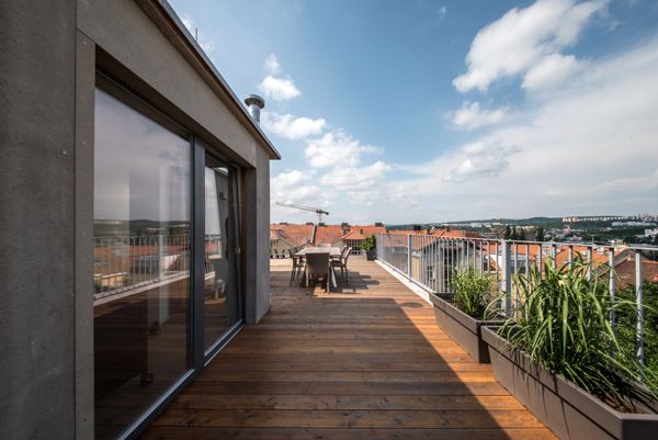 own projects / stairway and terrace of maisonette / Brno / 2018 / XV