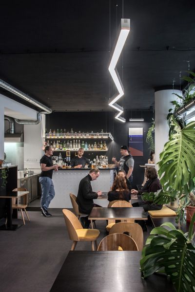 vlastní projekty / restaurace Akvárna - zarostlá a konečně neonová / Brno / 2021 / VI