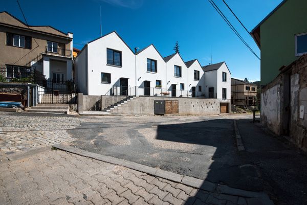 Čtyřstěn / architektonické studio / sociální bydlení / Bílovice nad Svitavou / 2020 / I