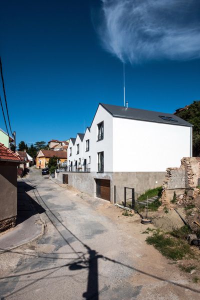 Čtyřstěn / architektonické studio / sociální bydlení / Bílovice nad Svitavou / 2020 / III
