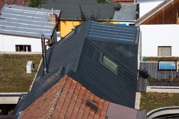 KAMKAB!NET / photographic documentation of family house in former worker colony / Brno / 2020 / IV