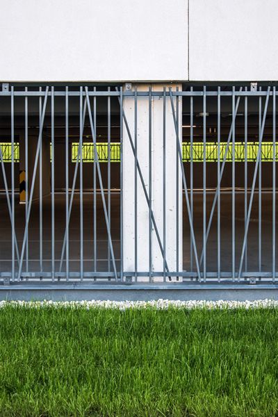 Rudiš-Rudiš architektonická kancelář / dům se sociálními byty a knihovnou / Brno / 2021 / XL