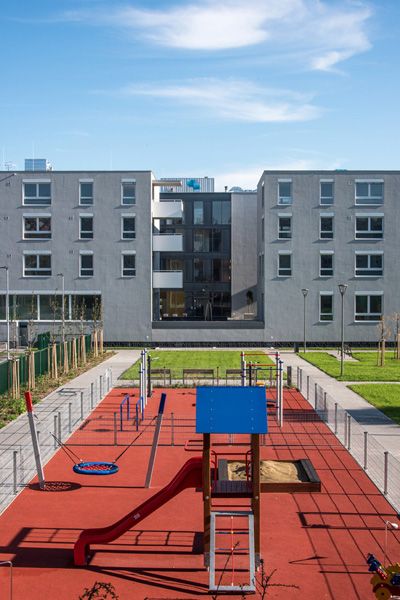 Rudiš-Rudiš architektonická kancelář / dům se sociálními byty a knihovnou / Brno / 2021 / X