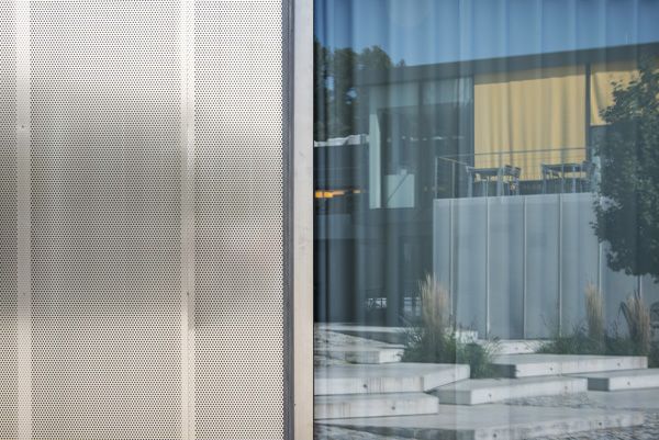 CHKAU / photographic documentation of interior of the modular research center, piazzetta and details / Vizovice, Czech republic / 2023 / VII
