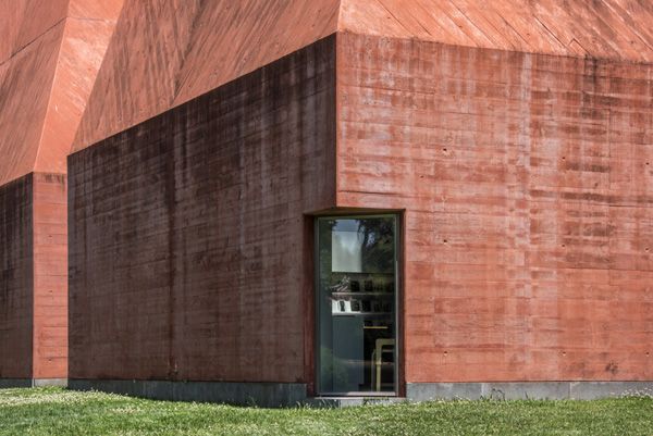Eduardo Souto de Moura / Casa das Histórias Paula Rego, Cascais, Portugalsko / XXXIV