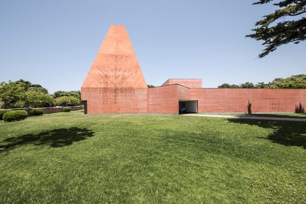 Eduardo Souto de Moura / Casa das Histórias Paula Rego, Cascais, Portugalsko / VI