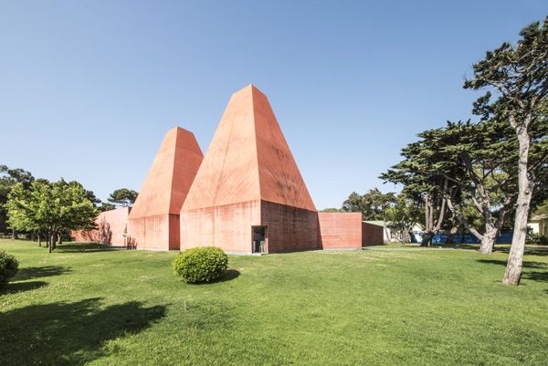 Eduardo Souto de Moura / Casa das Histórias Paula Rego, Cascais, Portugalsko / V