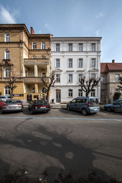 PRIVILEG - rekonstrukce památek a historických budov / Fasáda / Jiráskova 32, Brno / 2021 / IV