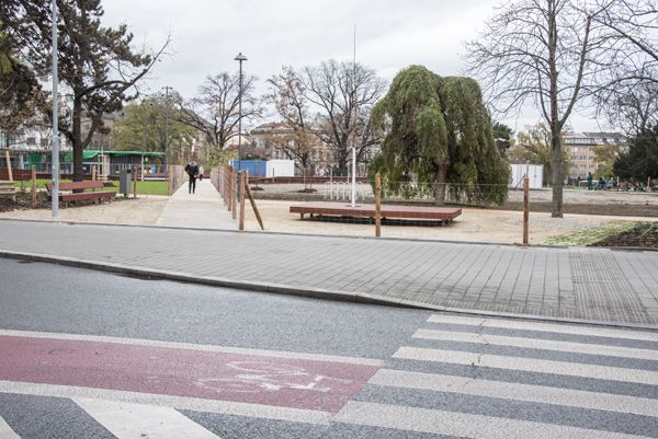 Consequence forma / rekonstrukce parku / fotodokumentace procesu realizace / Moravské nám., Brno / 2022-23 / CLXXXVIII