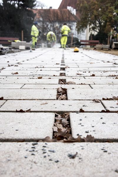 Consequence forma / rekonstrukce parku / fotodokumentace procesu realizace / Moravské nám., Brno / 2022-23 / CLXII