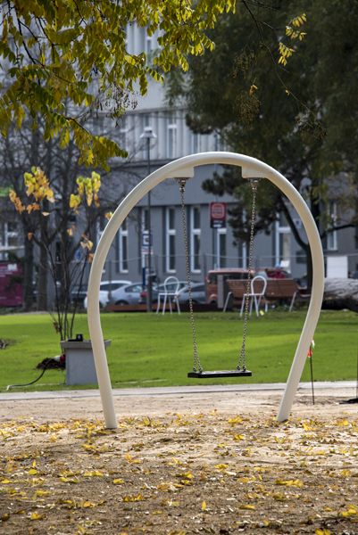Consequence forma / rekonstrukce parku / fotodokumentace procesu realizace / Moravské nám., Brno / 2022-23 / CVIII