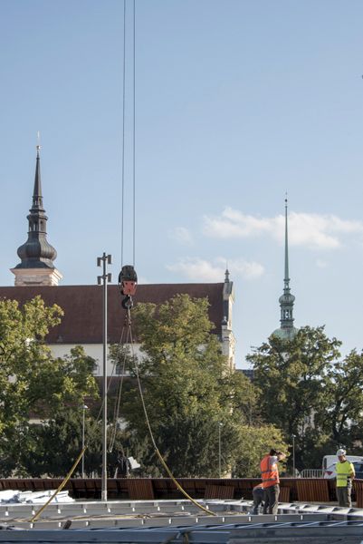 Consequence forma / rekonstrukce parku / fotodokumentace procesu realizace / Moravské nám., Brno / 2022-23 / LXIV