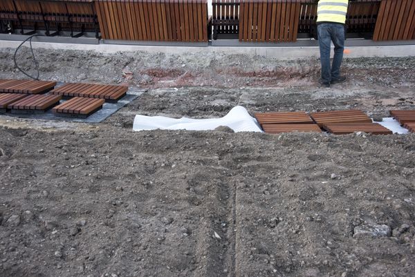 Consequence forma / rekonstrukce parku / fotodokumentace procesu realizace / Moravské nám., Brno / 2022-23 / XLIII