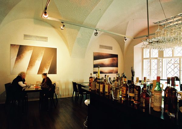 W T F – Reduta Café, Brno / 16. 9. 2010 – 28. 2. 2011 (autorská výstava) / III