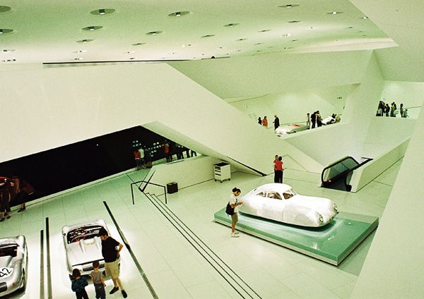 Delugan Meissl Associated Architects / Porsche Museum, Stuttgart, Germany / VI