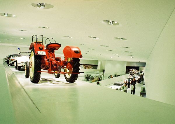 Delugan Meissl Associated Architects / Porsche Museum, Stuttgart, Germany / VII