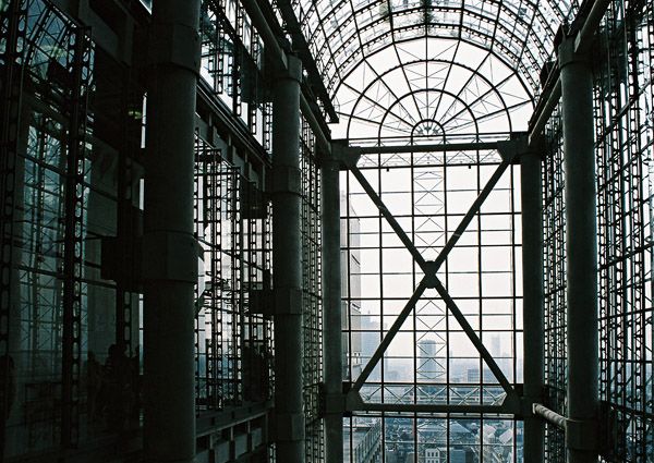 Lord Richard Rogers / Lloyd's of London, London, UK / III