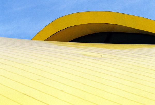 Future Systems, Jan Kaplický / Enzo Ferrari museum, Modena, Italy / XLIV