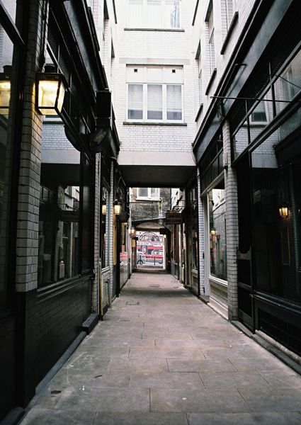 LONDON / UNITED KINGDOM / LVI