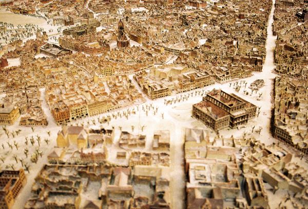 HANNOVER / GERMANY / 1945