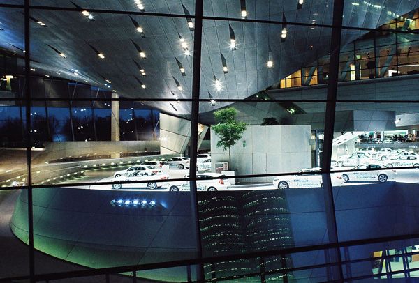 Coop Himmelb(l)au / BMW Welt, Munich, Germany / V