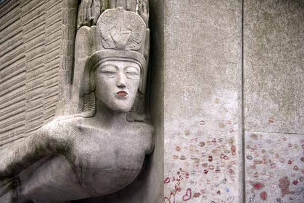 Pere - Lachaise cemetery / Paris, France / 2015 / XII