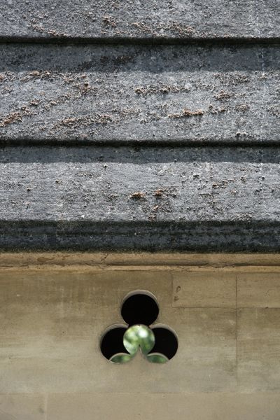 Pere - Lachaise cemetery / Paris, France / 2015 / V
