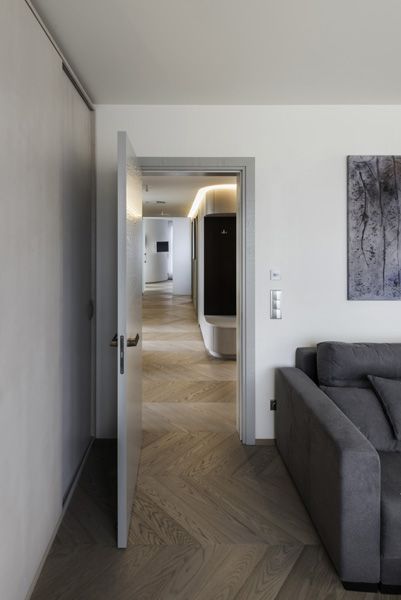 Jaromír Sedlák / fotodokumentace bytového domu / Brno / 2025 / XXXVI