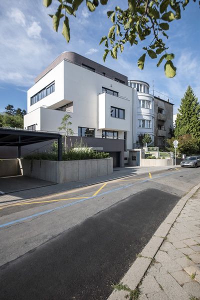 Jaromír Sedlák / fotodokumentace bytového domu / Brno / 2025 / VIII