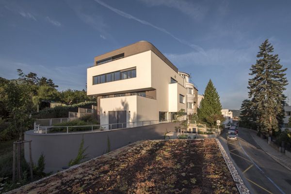 Jaromír Sedlák / fotodokumentace bytového domu / Brno / 2025 / IV